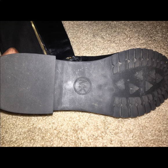 Size 10 Michael Kors knee high boots. - Picture 4 of 5